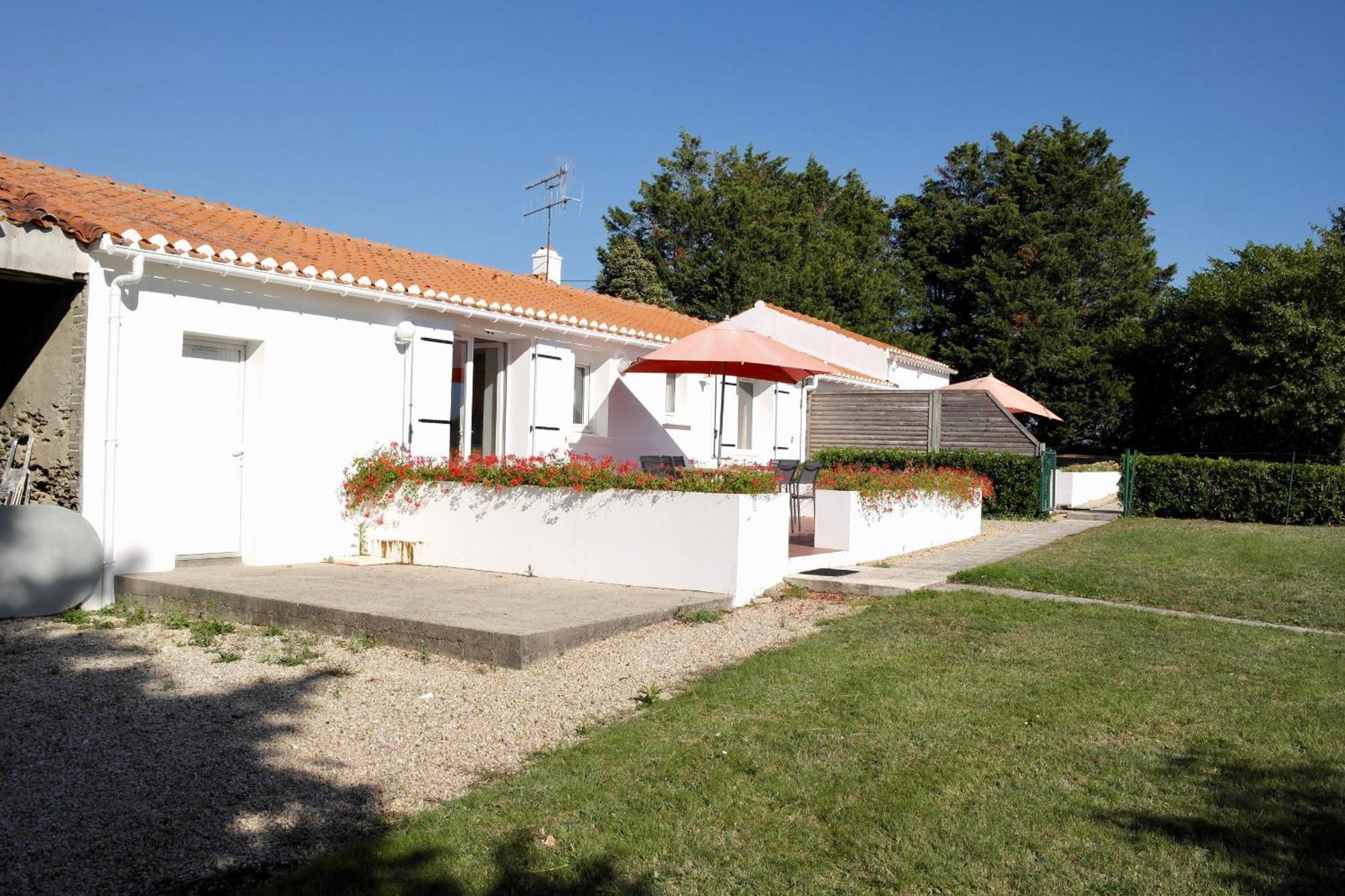 Maison De Campagne Pour 6 Avec Piscine Commequiers Dış mekan fotoğraf